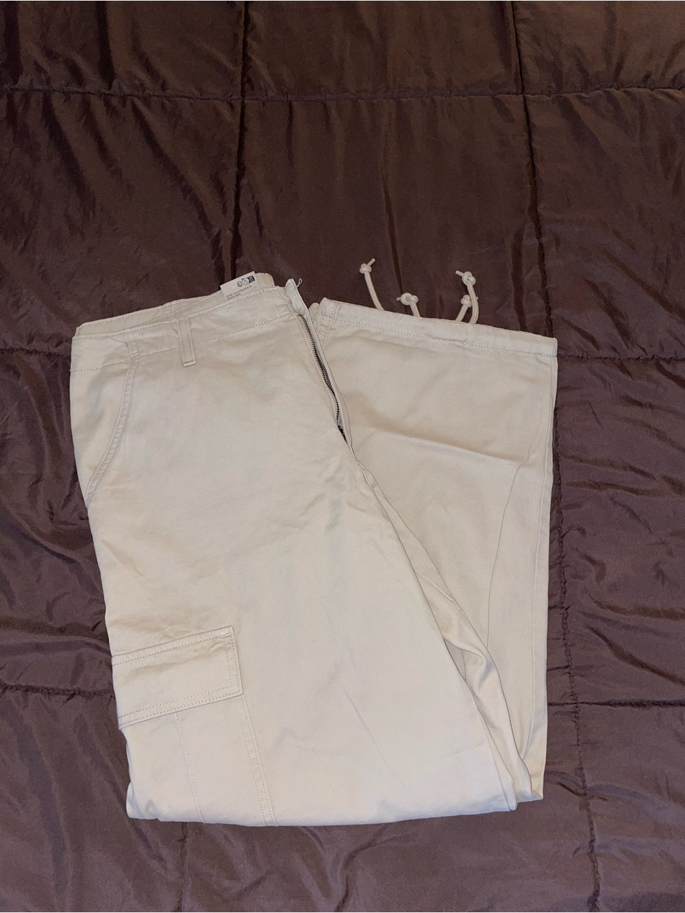 NWT Levi’s 94 Baggy Khaki Cargo Pants Size 32